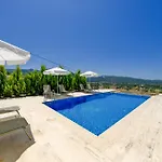 Villa Mediterranean Breeze - Family-friendly Luxury - By Sunworld *