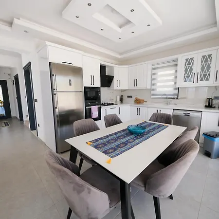 Villa Mediterranean Breeze Luxury 3br Uzumlu - Fethiye