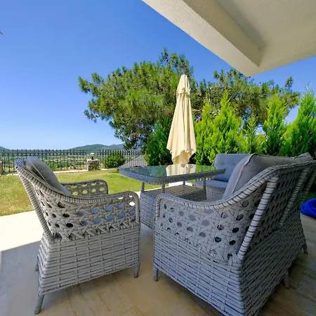 Villa Mediterranean Breeze Luxury 3br Uzumlu -