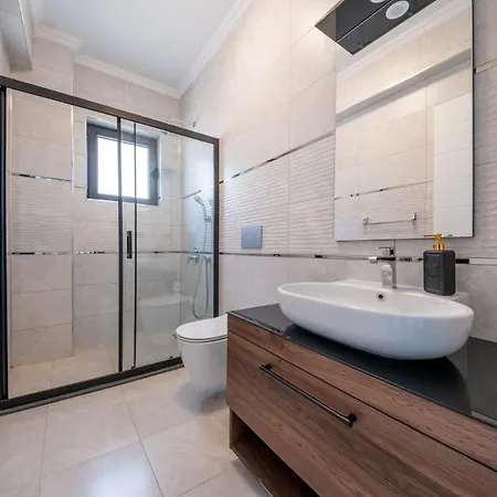 Mediterranean Breeze - Family-friendly Luxury - By Sunworld *