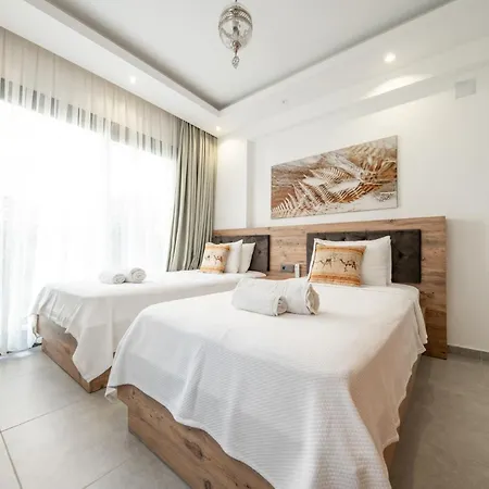 Mediterranean Breeze - Family-friendly Luxury - By Sunworld ヴィラ フェティエ