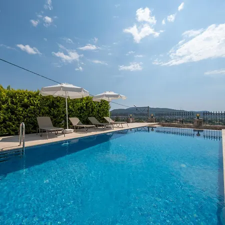 Mediterranean Breeze - Family-friendly Luxury - By Sunworld ヴィラ *