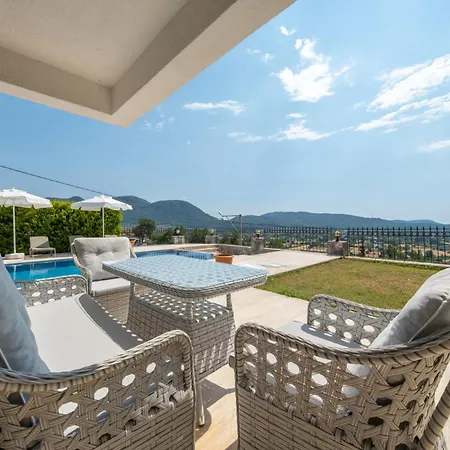 Mediterranean Breeze - Family-friendly Luxury - By Sunworld フェティエ