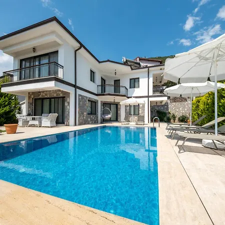 Mediterranean Breeze - Family-friendly Luxury - By Sunworld ヴィラ フェティエ