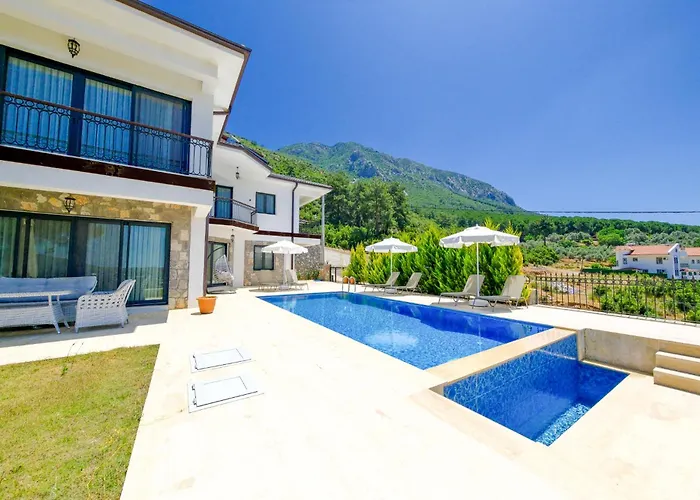 Villa Mediterranean Breeze - Family-friendly Luxury - By Sunworld *