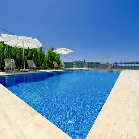 Mediterranean Breeze - Family-friendly Luxury - By Sunworld فيلة *